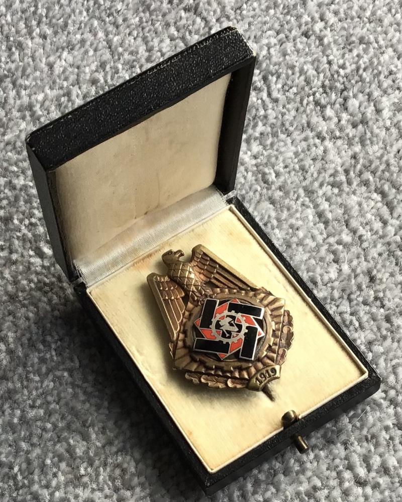 Third Reich TENO Honour Badge-1919