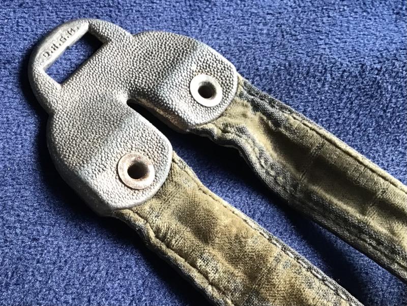 Third Reich Army Officer Dagger Hangers