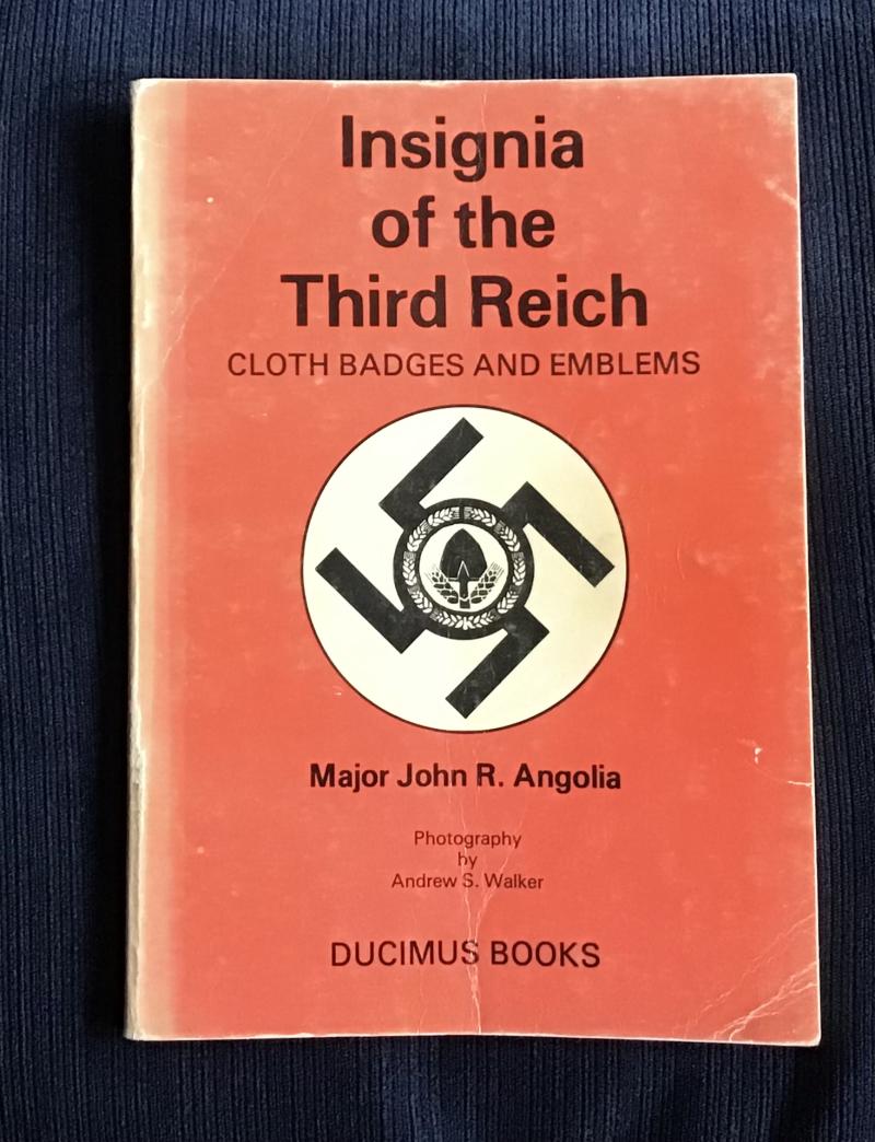 Book-Insignia of the Third Reich-Angolia