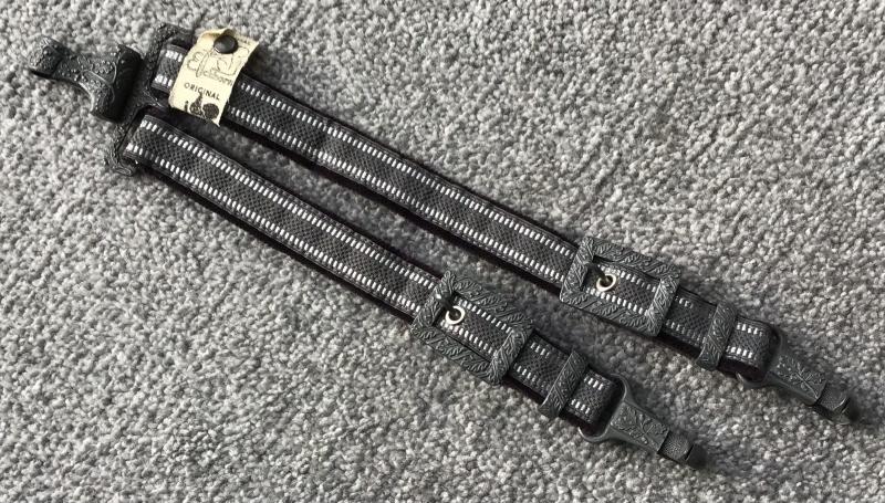 Third Reich Luftwaffe Officer Dagger Hangers