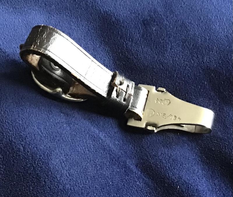 Third Reich SS Officers Dagger Single Piece Hanger