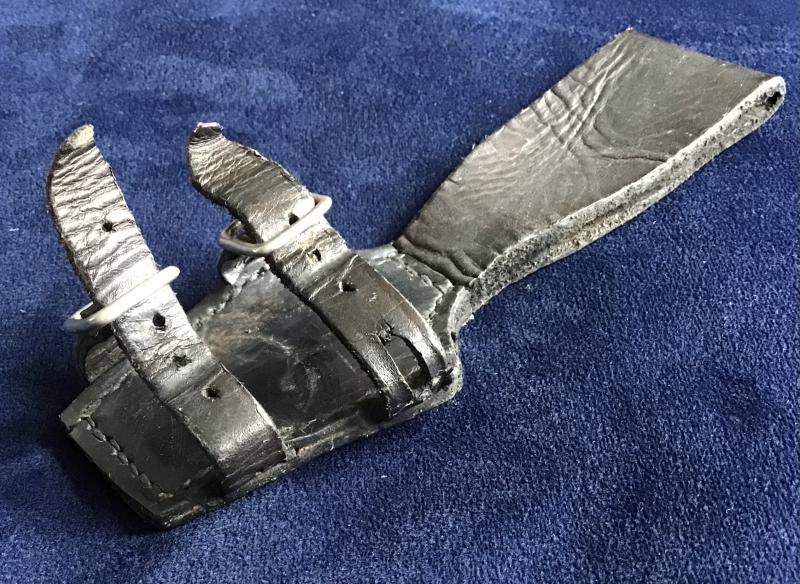 Third Reich SS Dagger Vertical Hanger