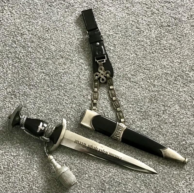 Third Reich SS Chained Dagger-Böker with Capture Details