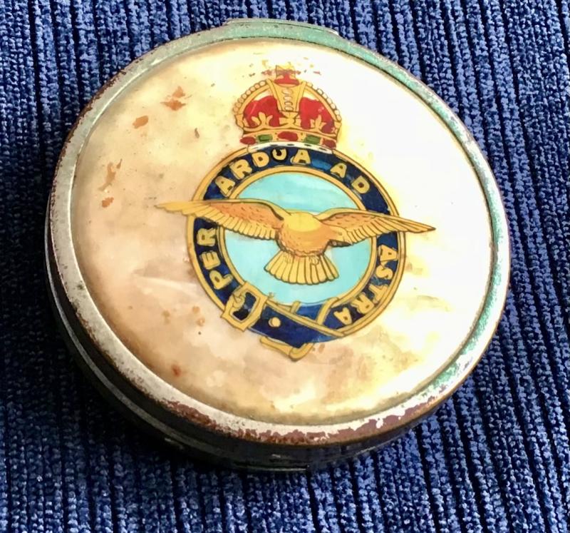 Vintage WW2 Ladies Compact